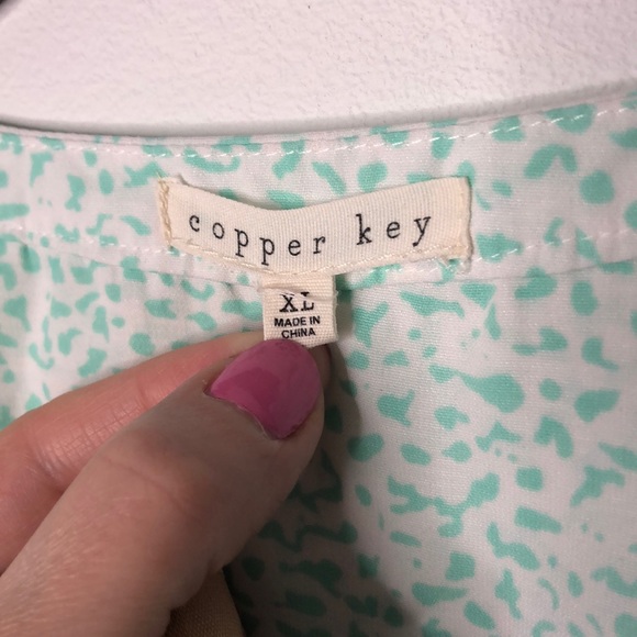 Copper Key Flowy Blouse White with Teal Dots XL - Picture 6 of 8